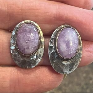 Vintage Shube Dakota West Purple Oval Amethyst Hammered 925 Sterling Earrings